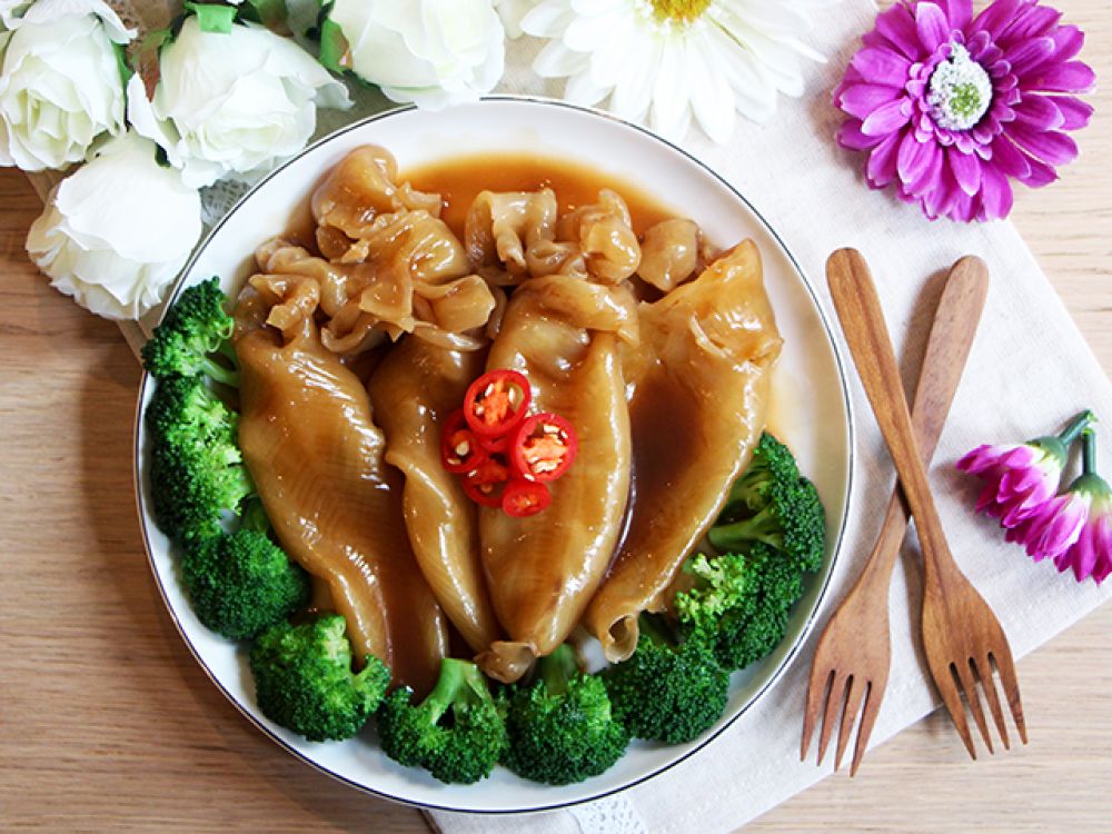E18. 鮑汁花膠扒時蔬